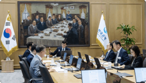 금통위, 환율 압력 직면… 금리 동결 무게