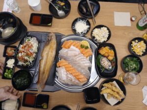 교대역 의 숨은 진수, 본질로 승부하는 횟집 의 정석