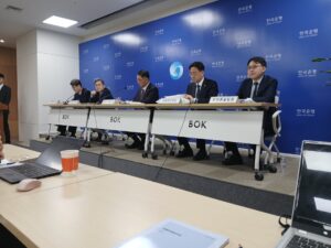 한국은행, 금융안정 상황 보고… 자영업자·부동산 리스크 여전